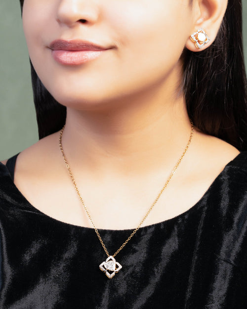 Ishani Pendant And Bhavika Tops Polki And Diamond Set