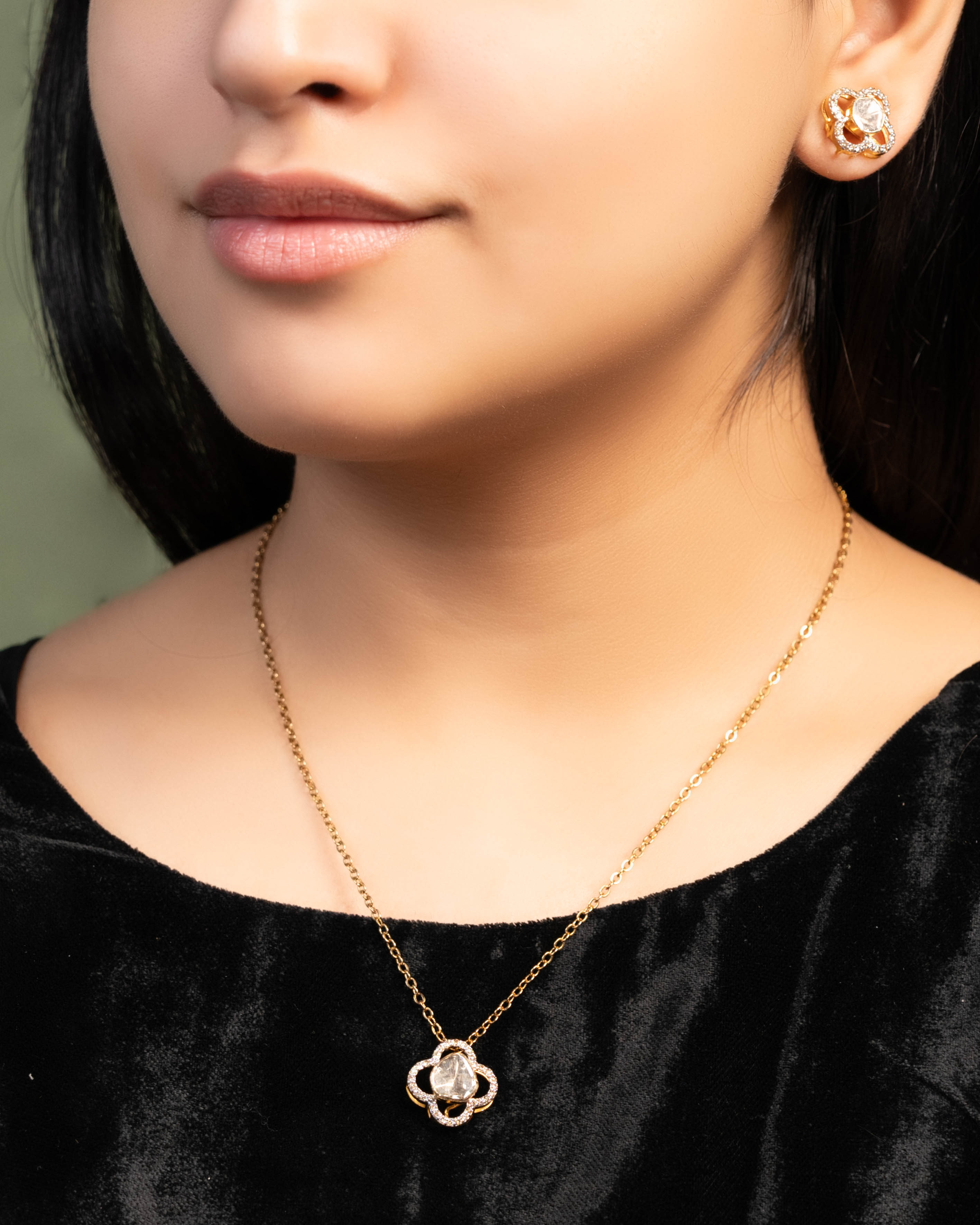 Aribha Polki And Diamond Pendant