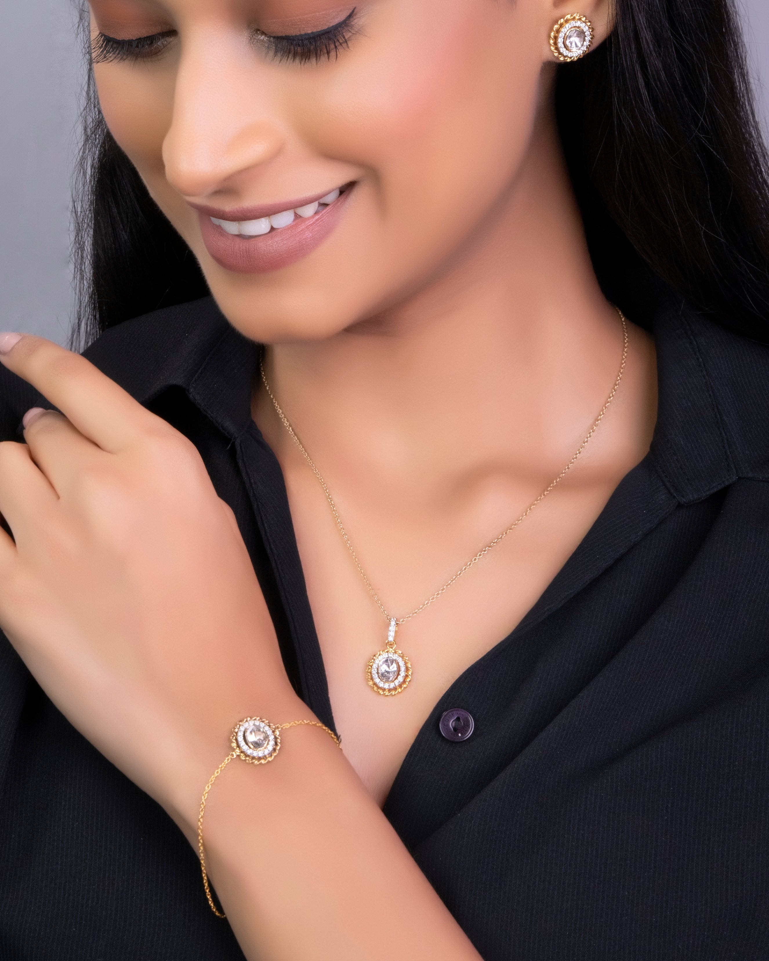 Real Diamonds Golden Polki Diamond Bracelet, Weight: 25 Gm at Rs  400000/piece in Mumbai