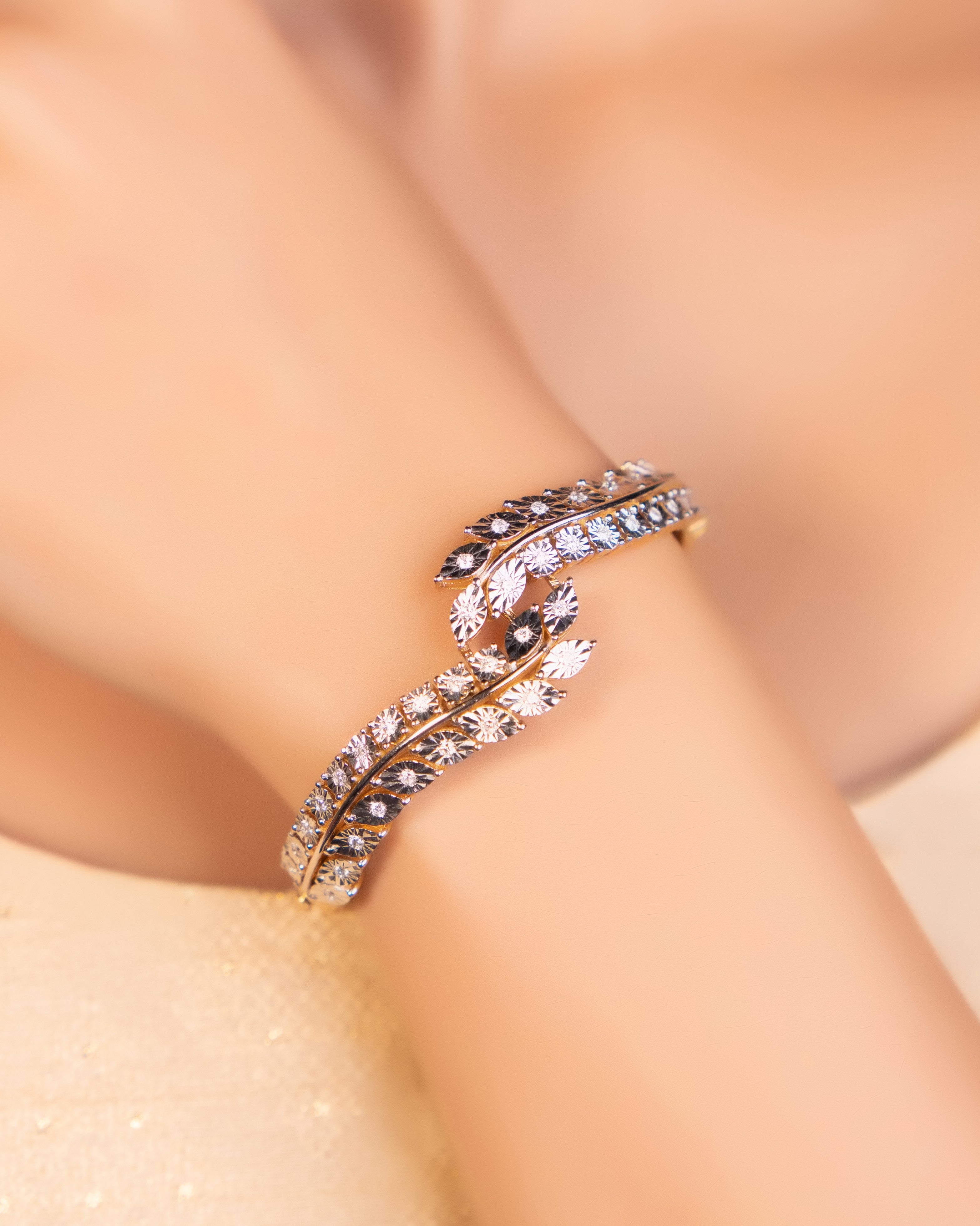 Aayushi Polki Diamond Bracelet