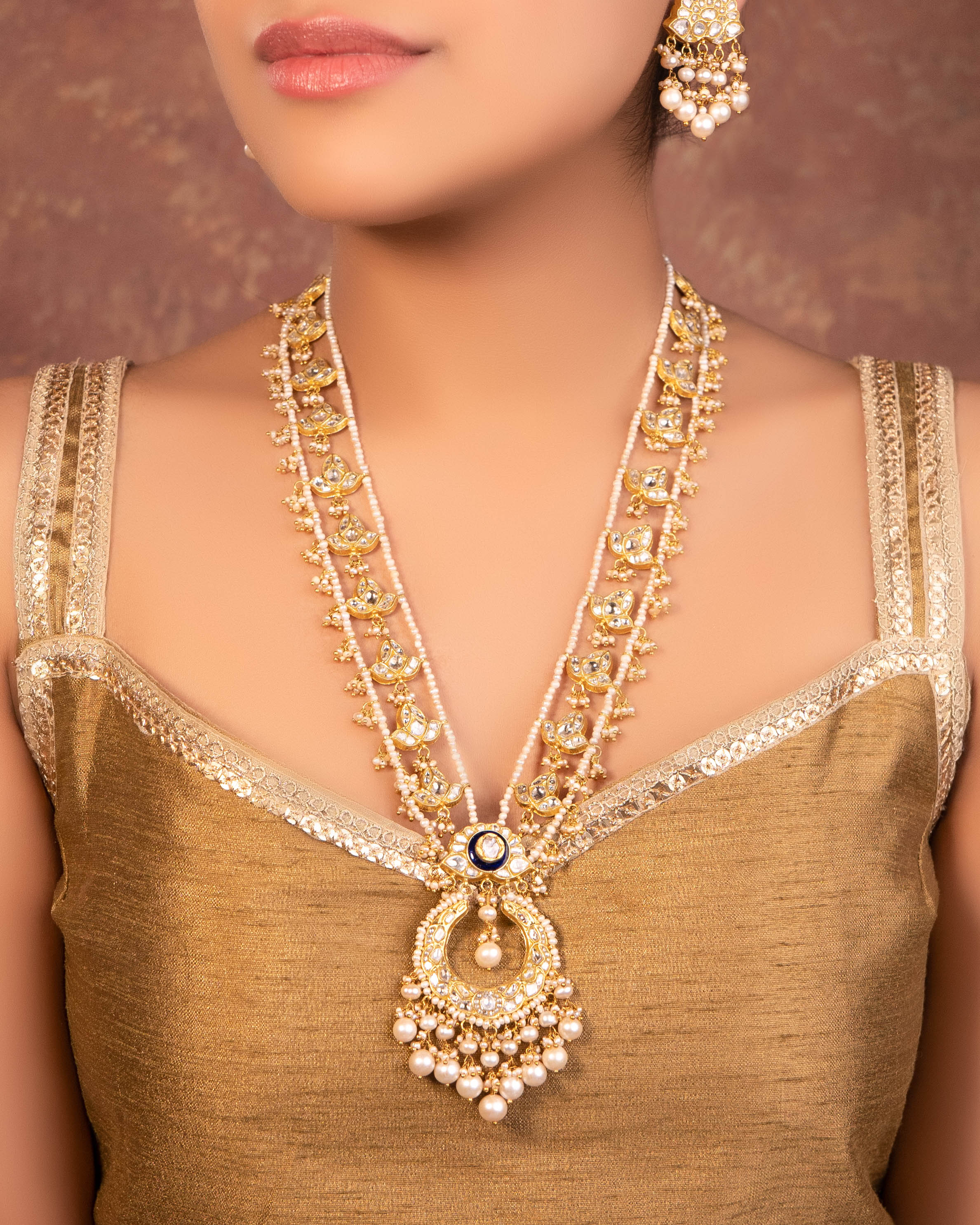 Long necklace in online gold with price