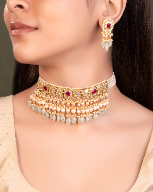 Vrsuhti Choker And Gunjan Tops Polki Set