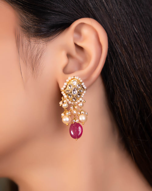 Kinjal Choker And Namlata Tops Polki Set